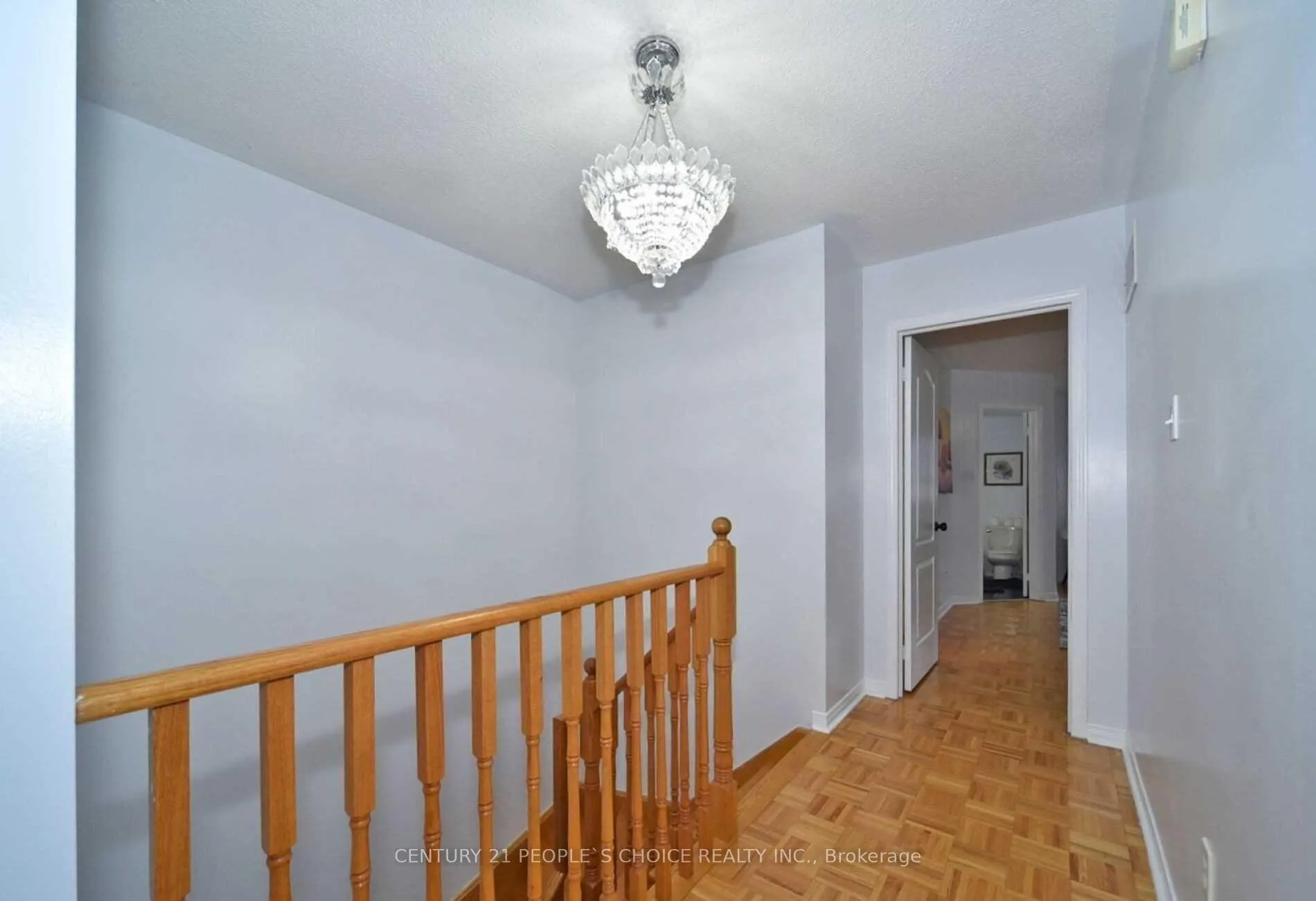 Photo 18 of 20 National Pine Drive, Vaughan, Vellore Village — HOMEH