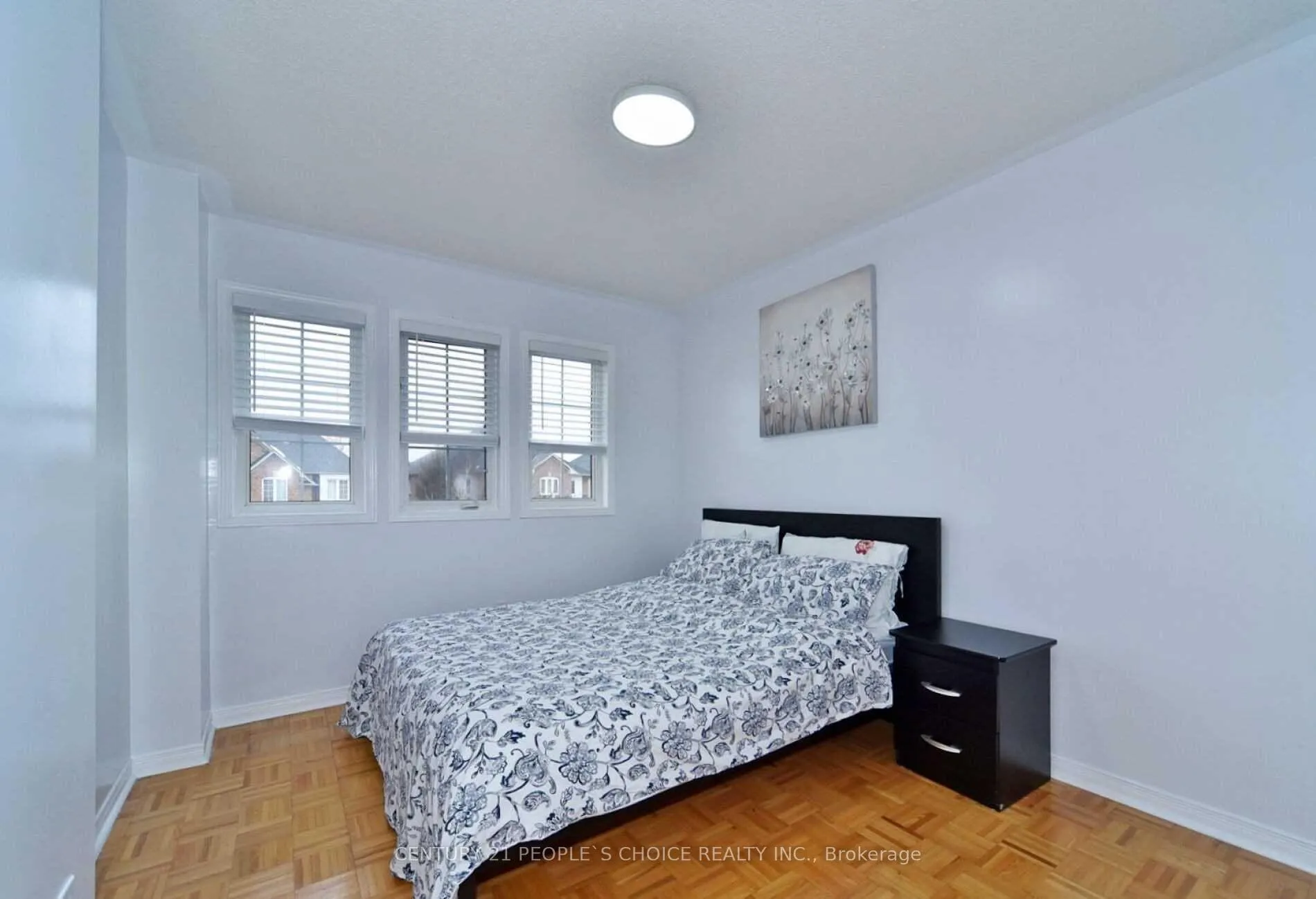 Photo 24 of 20 National Pine Drive, Vaughan, Vellore Village — HOMEH