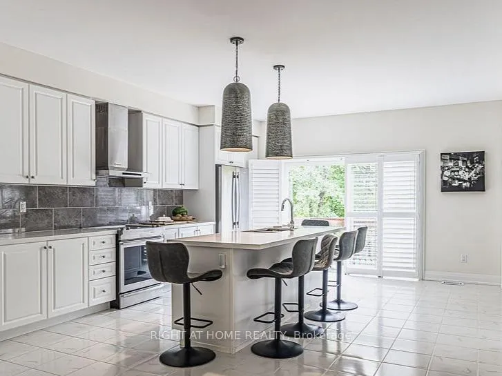Photo 3 of 37 Muirfield Drive, Barrie, Holly — HOMEH