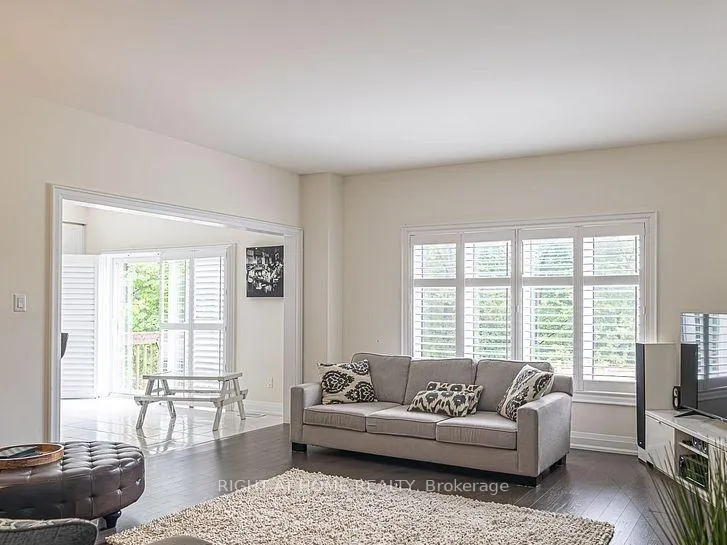 Photo 6 of 37 Muirfield Drive, Barrie, Holly — HOMEH