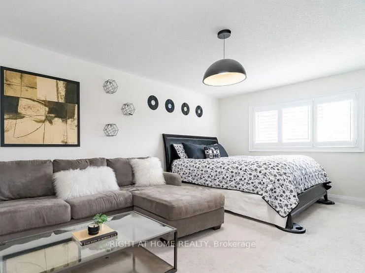 Photo 11 of 37 Muirfield Drive, Barrie, Holly — HOMEH