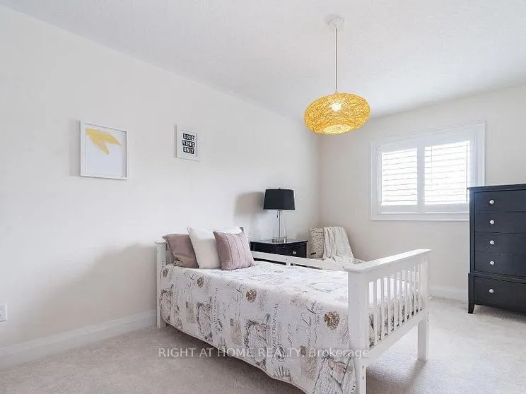 Photo 17 of 37 Muirfield Drive, Barrie, Holly — HOMEH