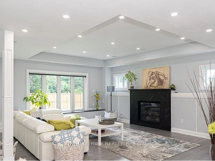 Photo 21 of 37 Muirfield Drive, Barrie, Holly — HOMEH