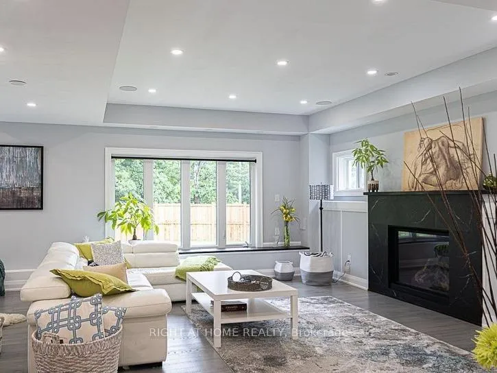 Photo 22 of 37 Muirfield Drive, Barrie, Holly — HOMEH