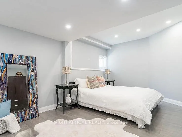 Photo 33 of 37 Muirfield Drive, Barrie, Holly — HOMEH