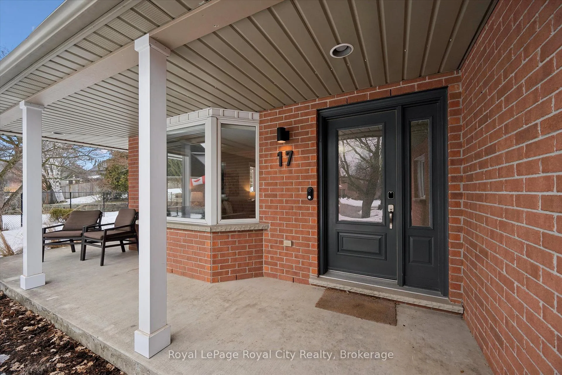 Photo 3 of 17 Trillium Court, Guelph, Kortright Hills — HOMEH