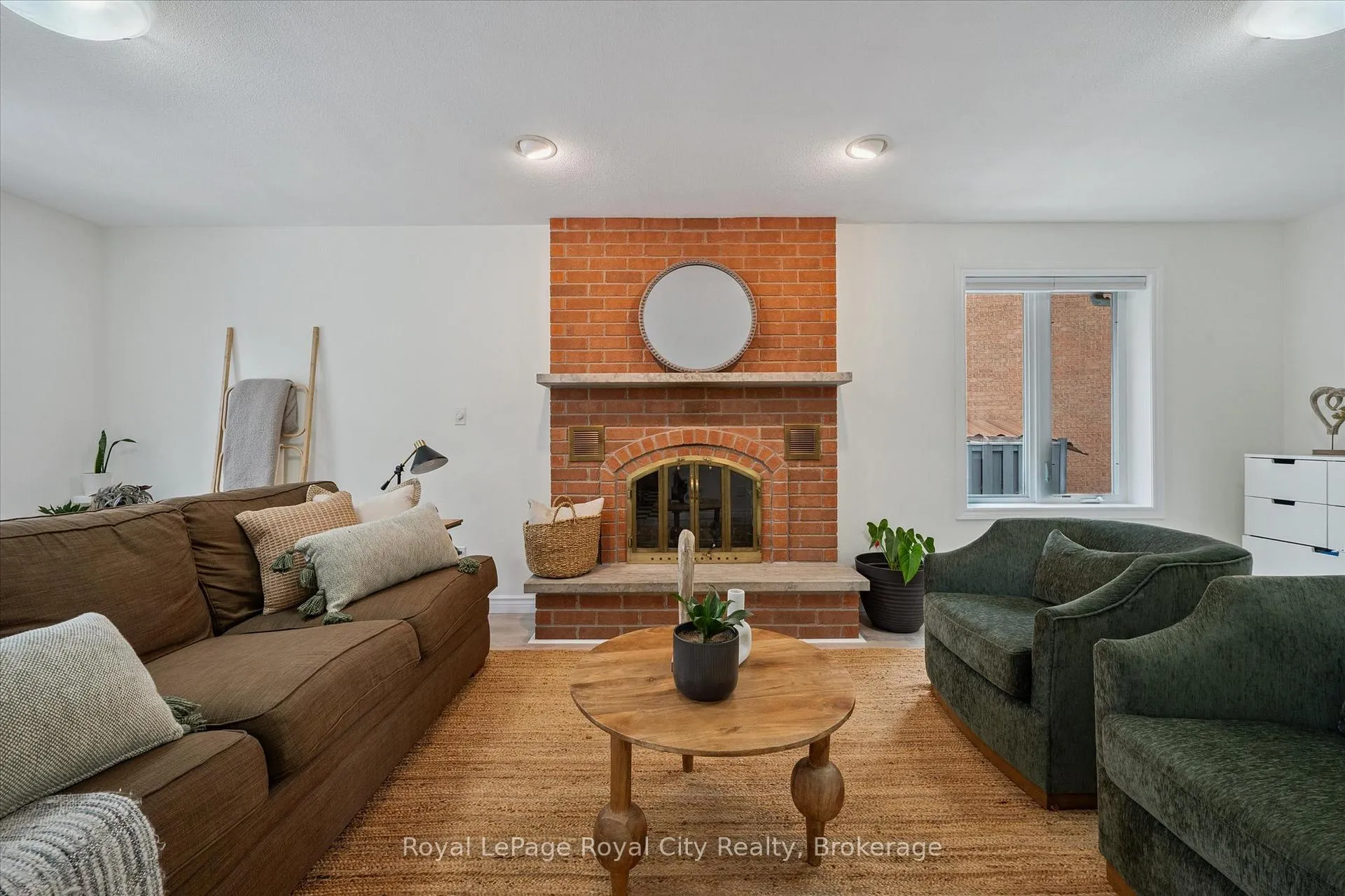Photo 12 of 17 Trillium Court, Guelph, Kortright Hills — HOMEH