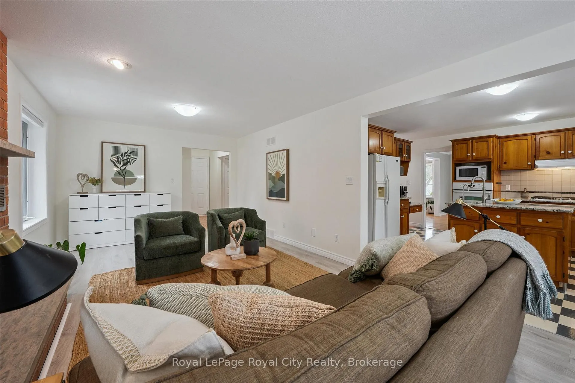 Photo 15 of 17 Trillium Court, Guelph, Kortright Hills — HOMEH