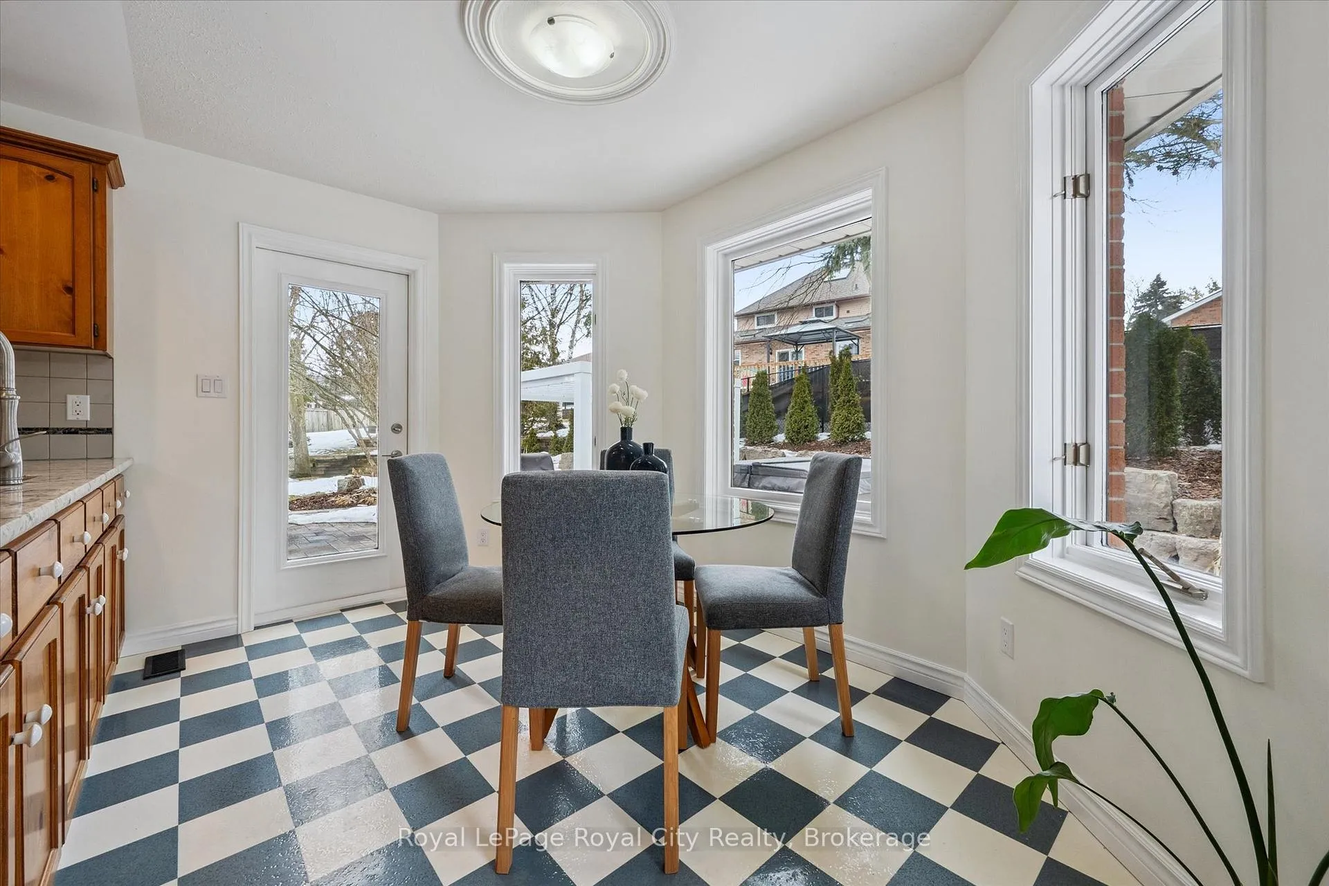 Photo 20 of 17 Trillium Court, Guelph, Kortright Hills — HOMEH