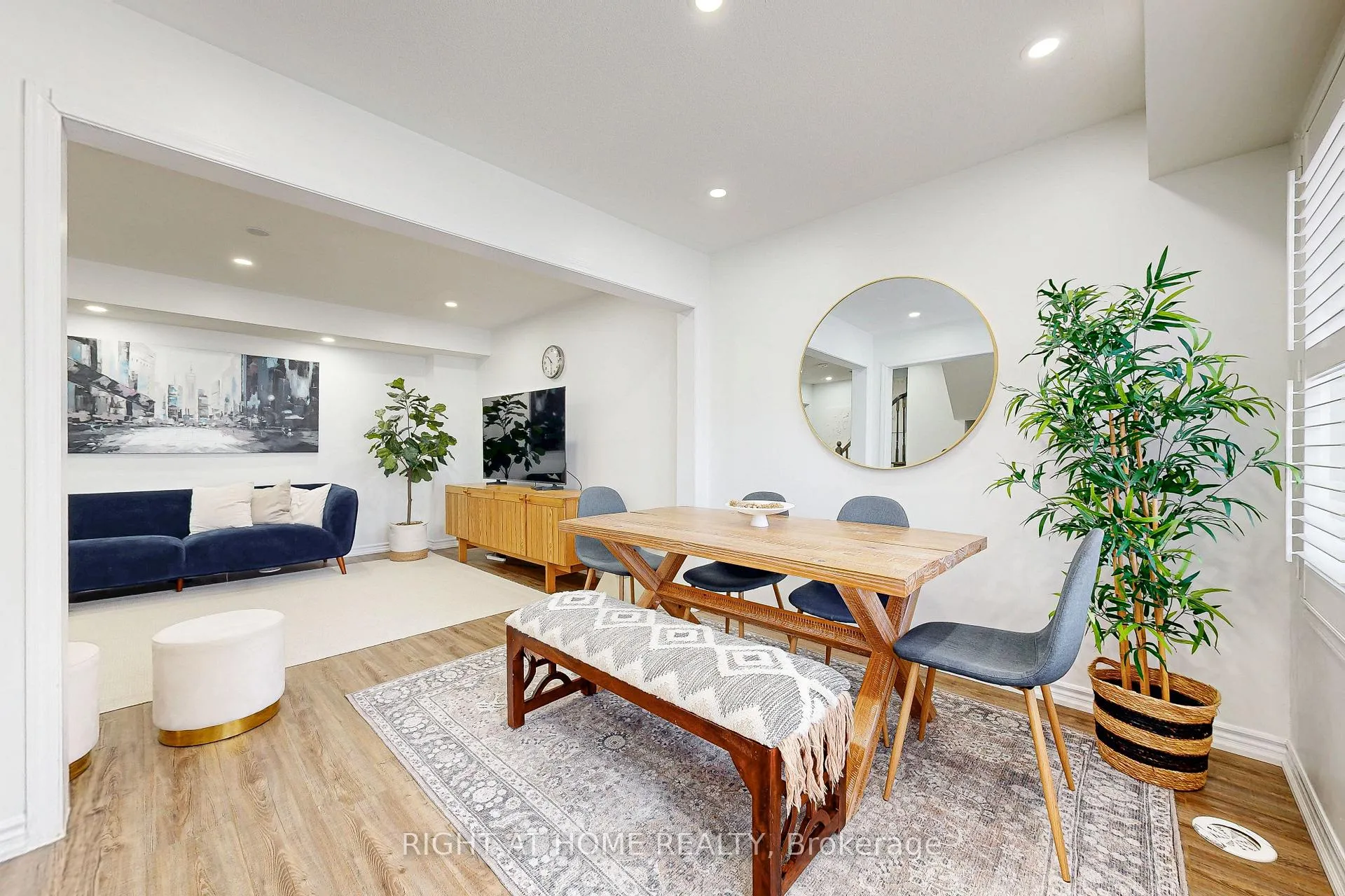 Photo 12 of 72 Ayers Crescent, Scarborough, Clairlea-Birchmount — HOMEH