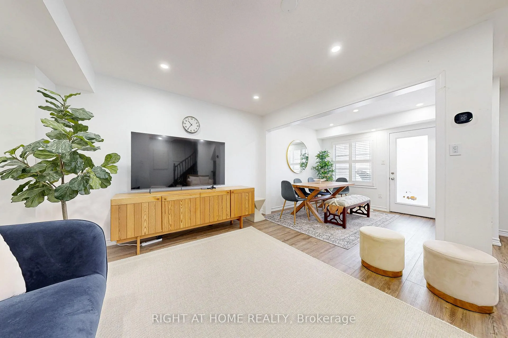 Photo 17 of 72 Ayers Crescent, Scarborough, Clairlea-Birchmount — HOMEH