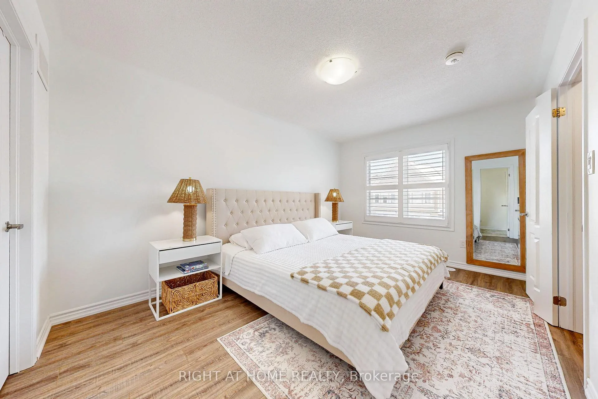 Photo 27 of 72 Ayers Crescent, Scarborough, Clairlea-Birchmount — HOMEH