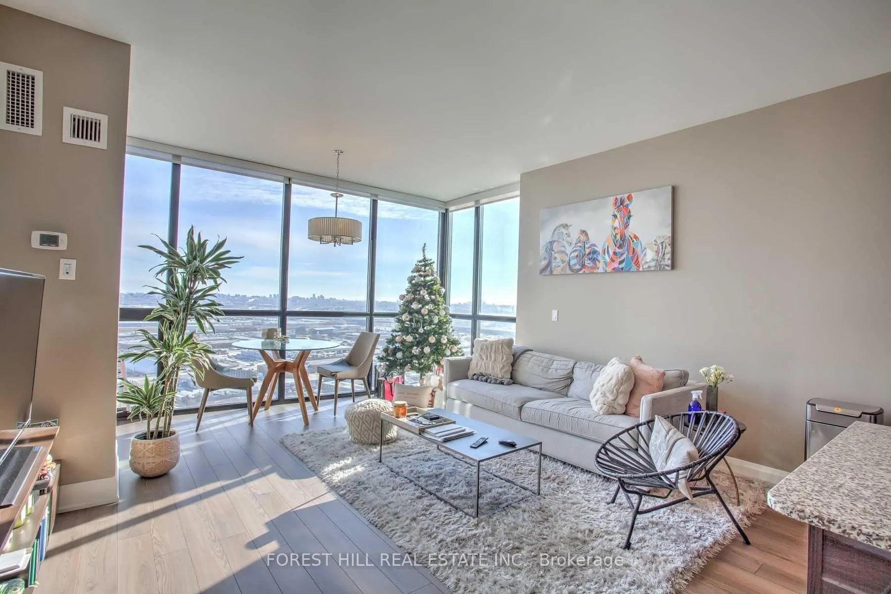Photo 8 of Unit 2501, 2900 Highway 7, Vaughan, Concord — HOMEH