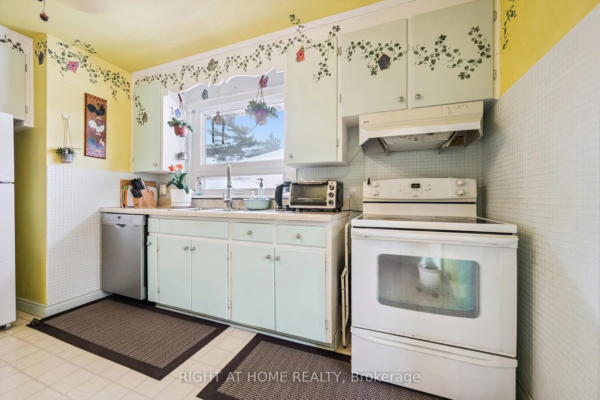 Photo 8 of 263 East 36th Street, Hamilton, Raleigh — HOMEH