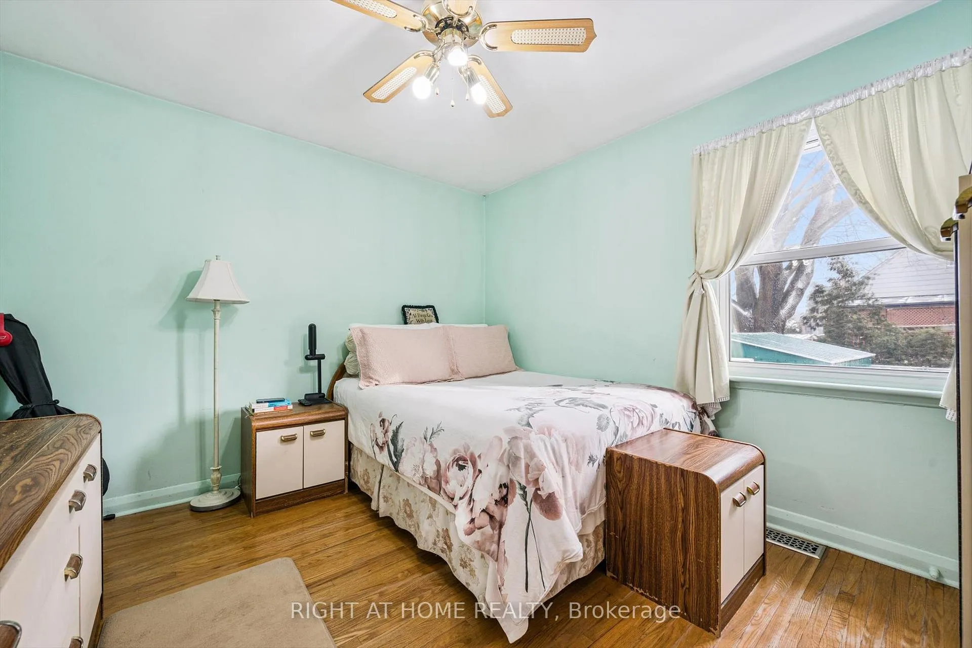 Photo 11 of 263 East 36th Street, Hamilton, Raleigh — HOMEH