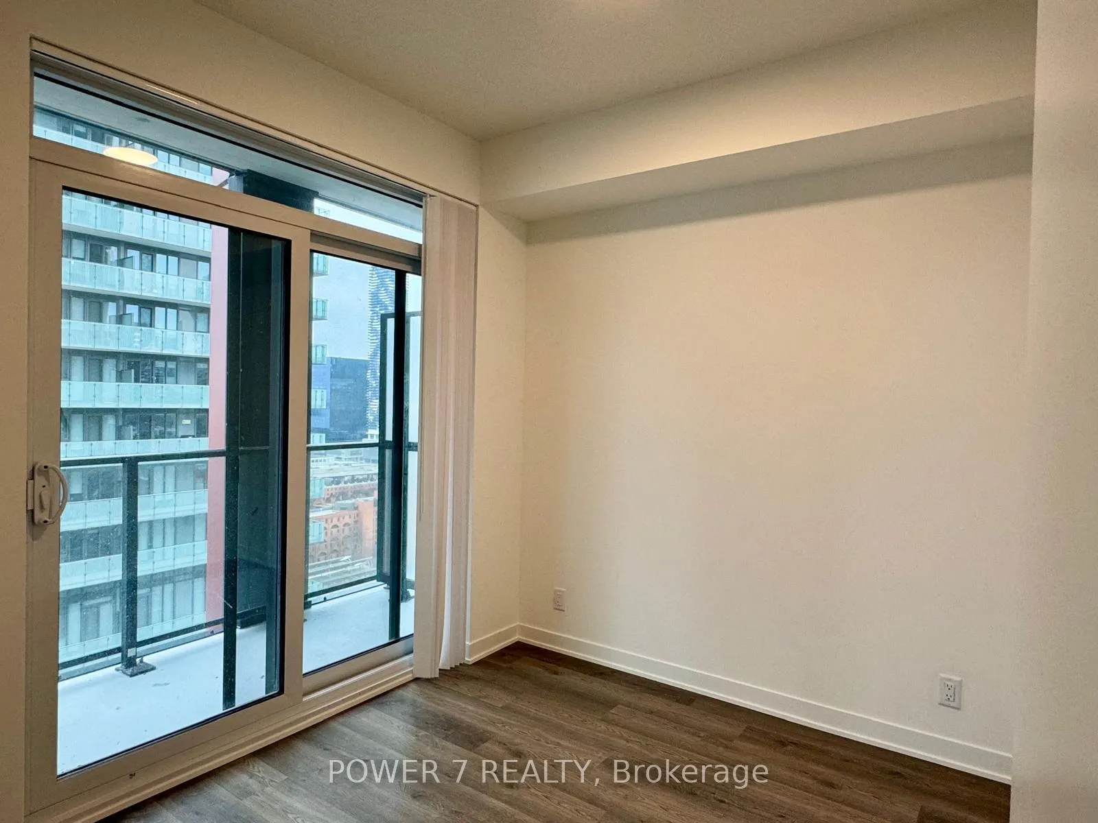 Photo 8 of Unit 2406, 180 Front Street E, Toronto, Moss Park — HOMEH