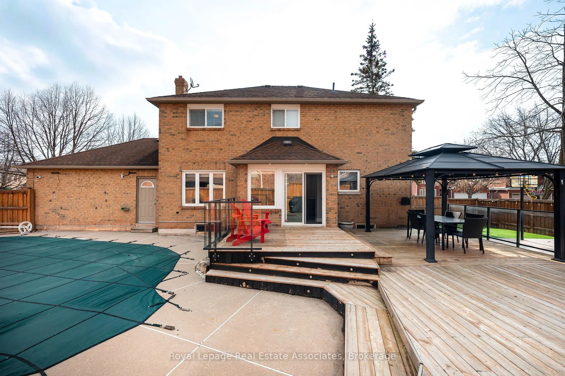 Photo 14 of 133 Mayla Drive, Oakville, River Oaks — HOMEH