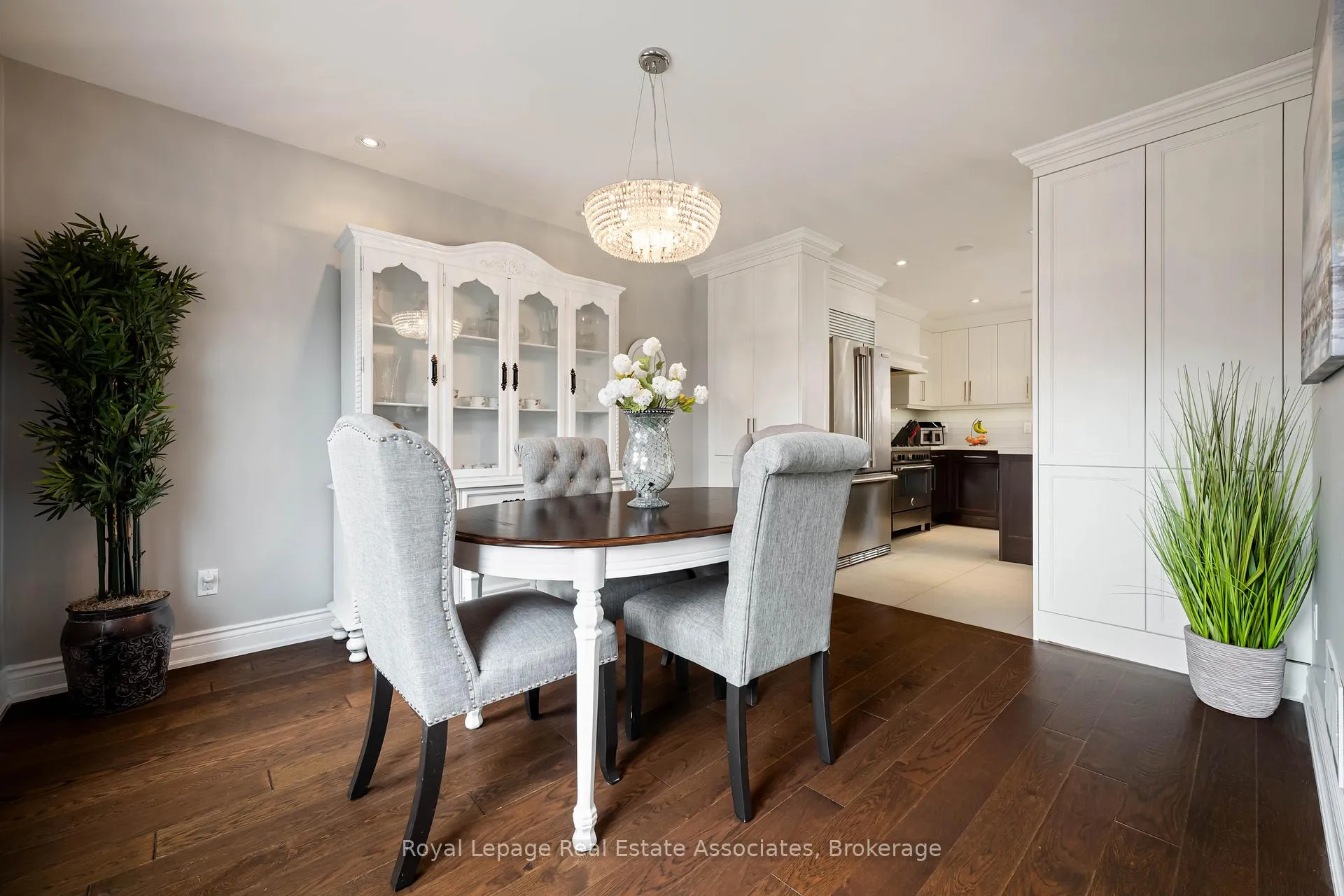 Photo 23 of 133 Mayla Drive, Oakville, River Oaks — HOMEH