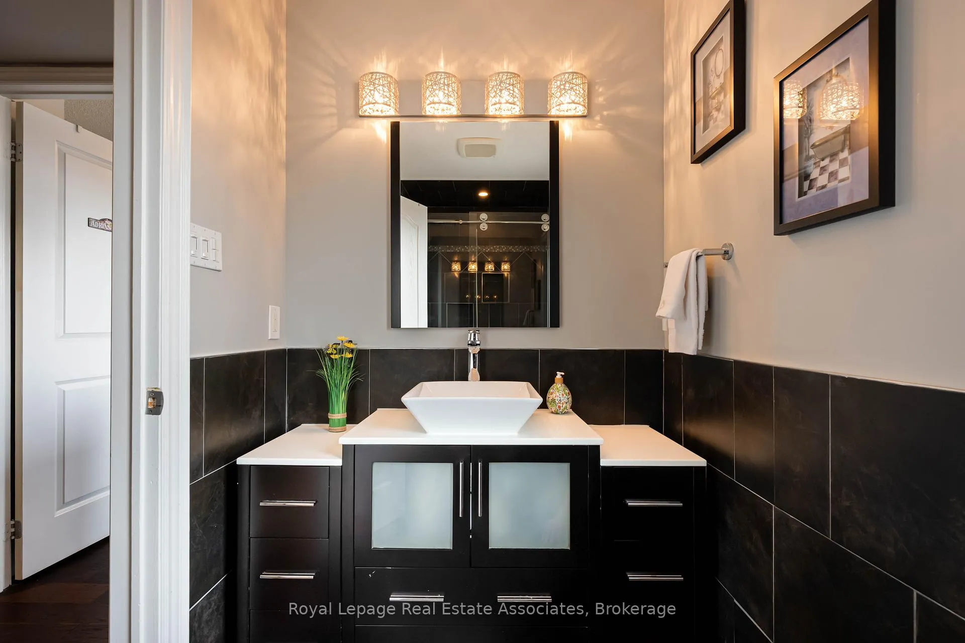 Photo 31 of 133 Mayla Drive, Oakville, River Oaks — HOMEH
