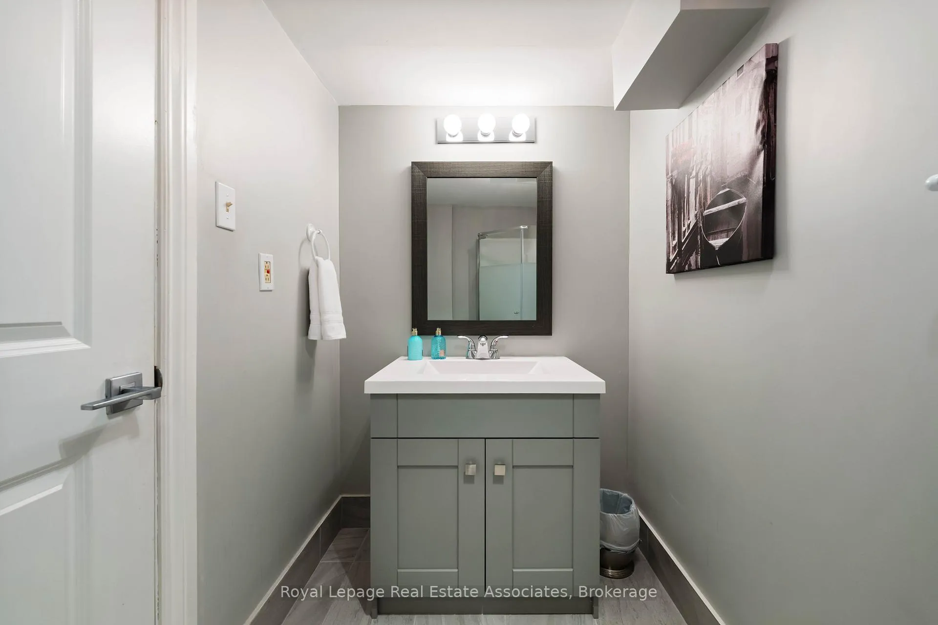 Photo 48 of 133 Mayla Drive, Oakville, River Oaks — HOMEH