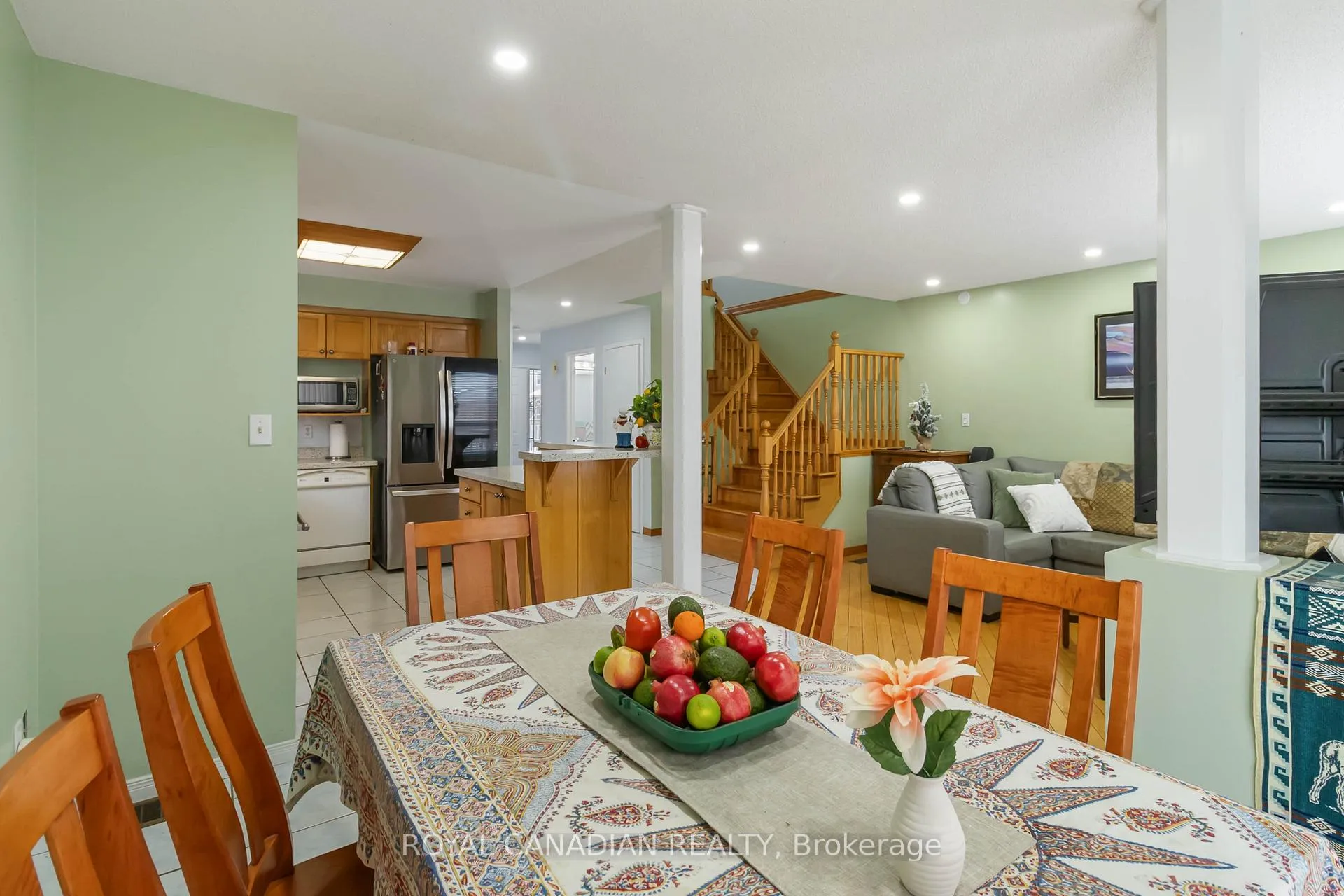 Photo 14 of 3 Melrose Place, Guelph, Willow West/Sugarbush/West Acres — HOMEH