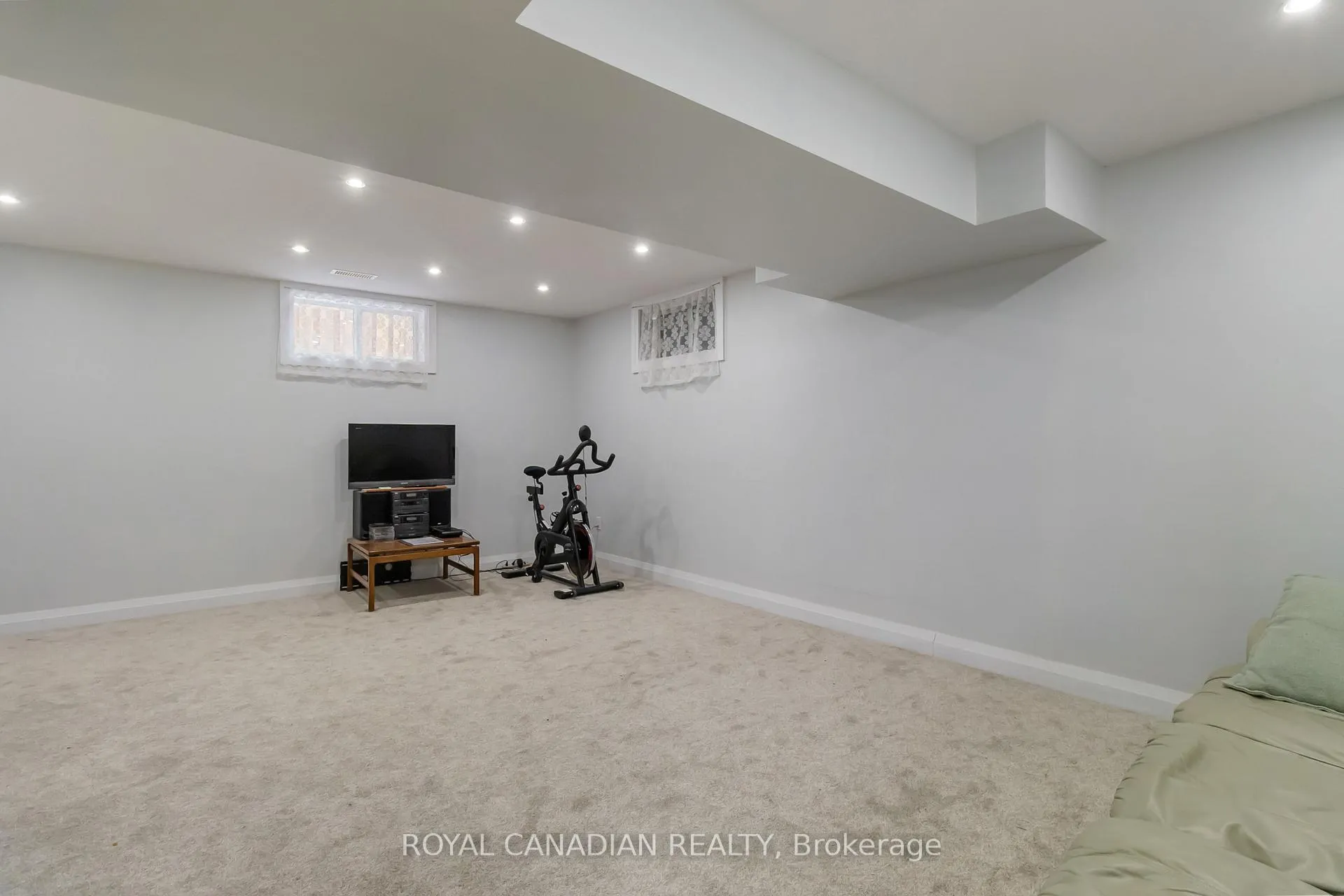 Photo 39 of 3 Melrose Place, Guelph, Willow West/Sugarbush/West Acres — HOMEH