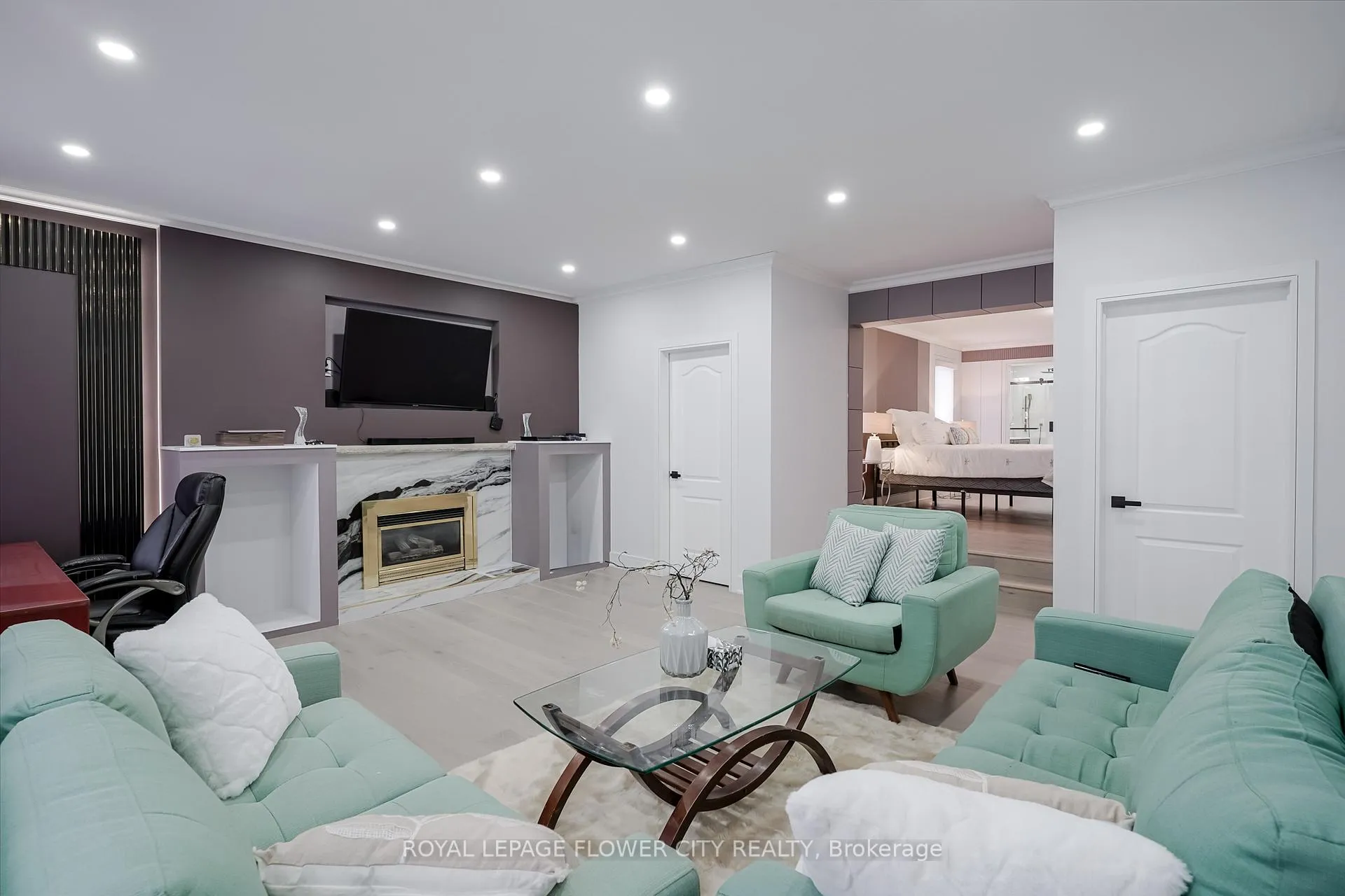 Photo 29 of 56 Nantucket Crescent, Brampton, Westgate — HOMEH