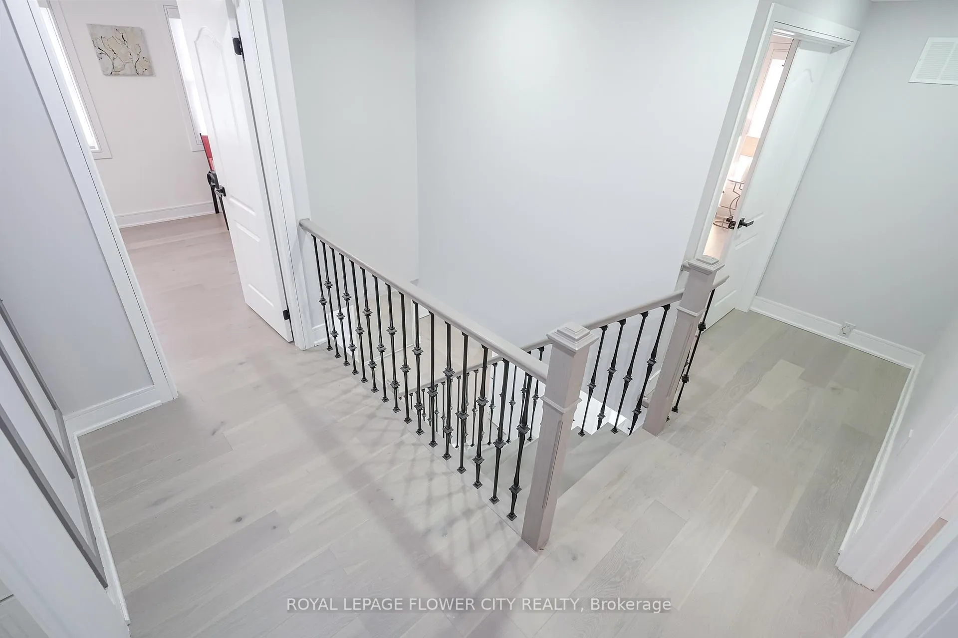 Photo 41 of 56 Nantucket Crescent, Brampton, Westgate — HOMEH