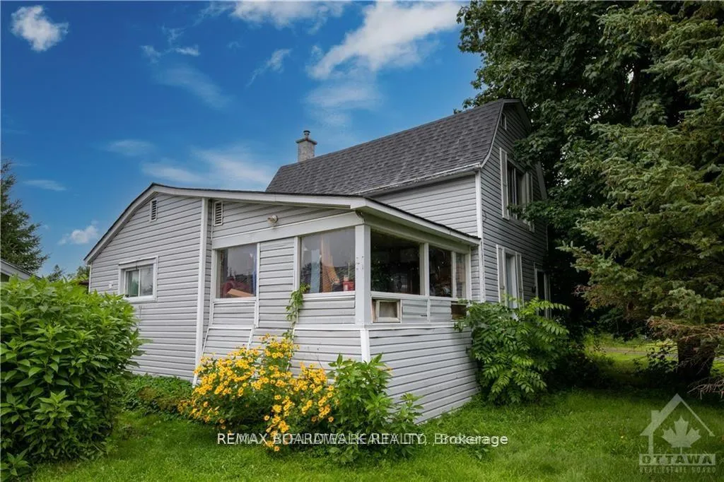 Photo 2 of 46 Adelaide Street, Edwardsburgh/Cardinal, Town of Cardinal — HOMEH