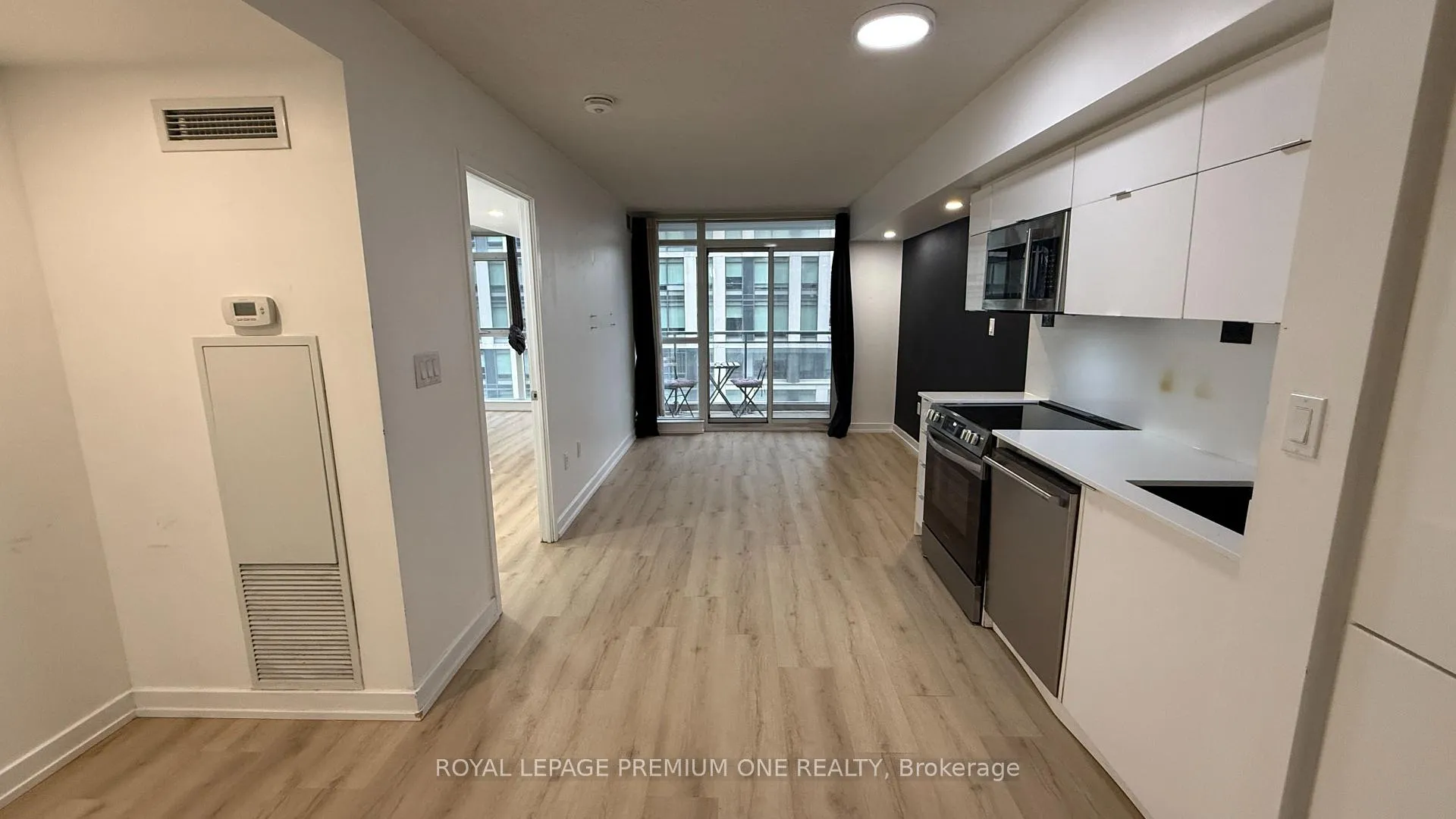 Photo 8 of Unit 909, 151 Dan Leckie Way, Toronto, Waterfront Communities — HOMEH