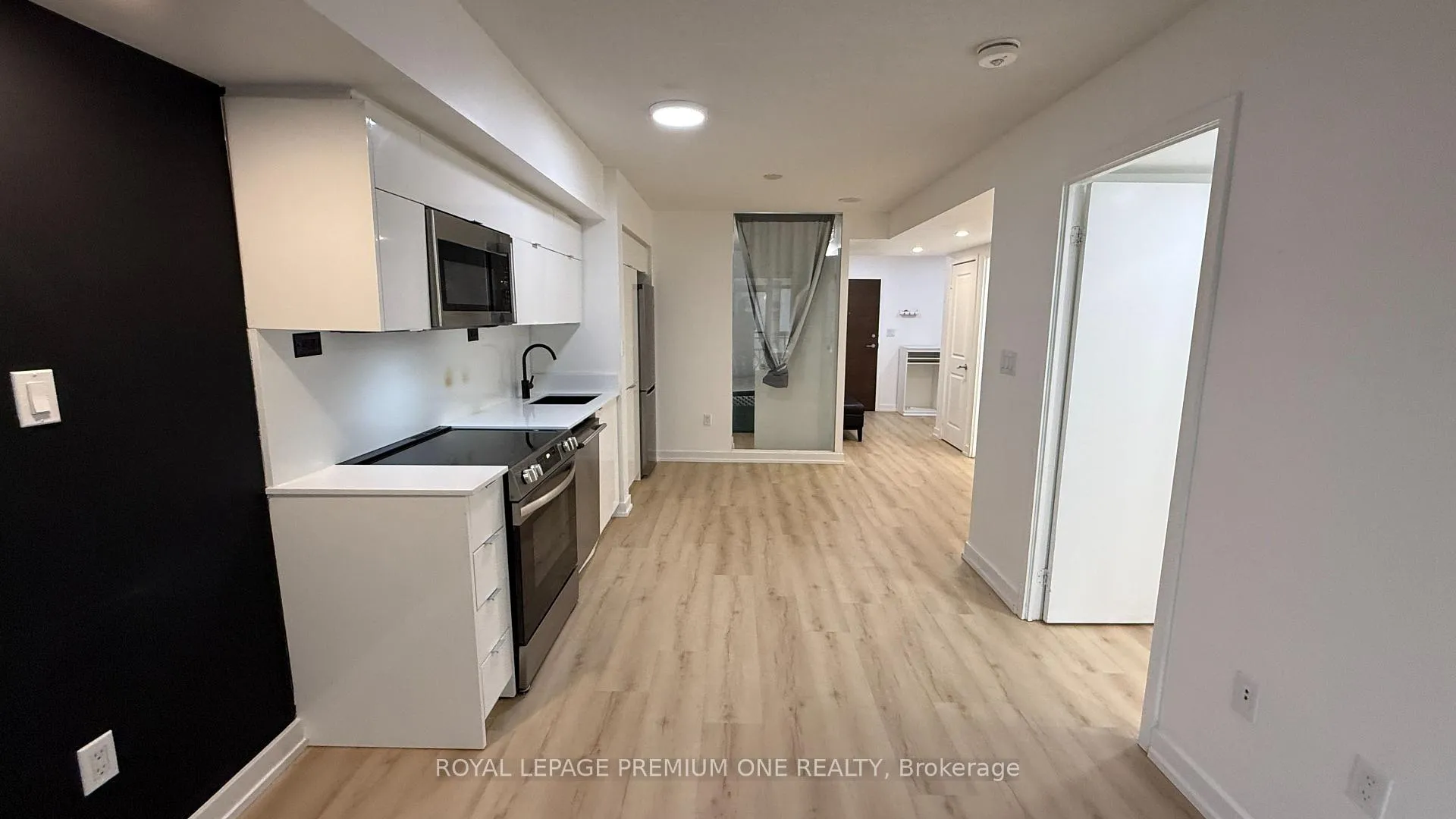 Photo 13 of Unit 909, 151 Dan Leckie Way, Toronto, Waterfront Communities — HOMEH