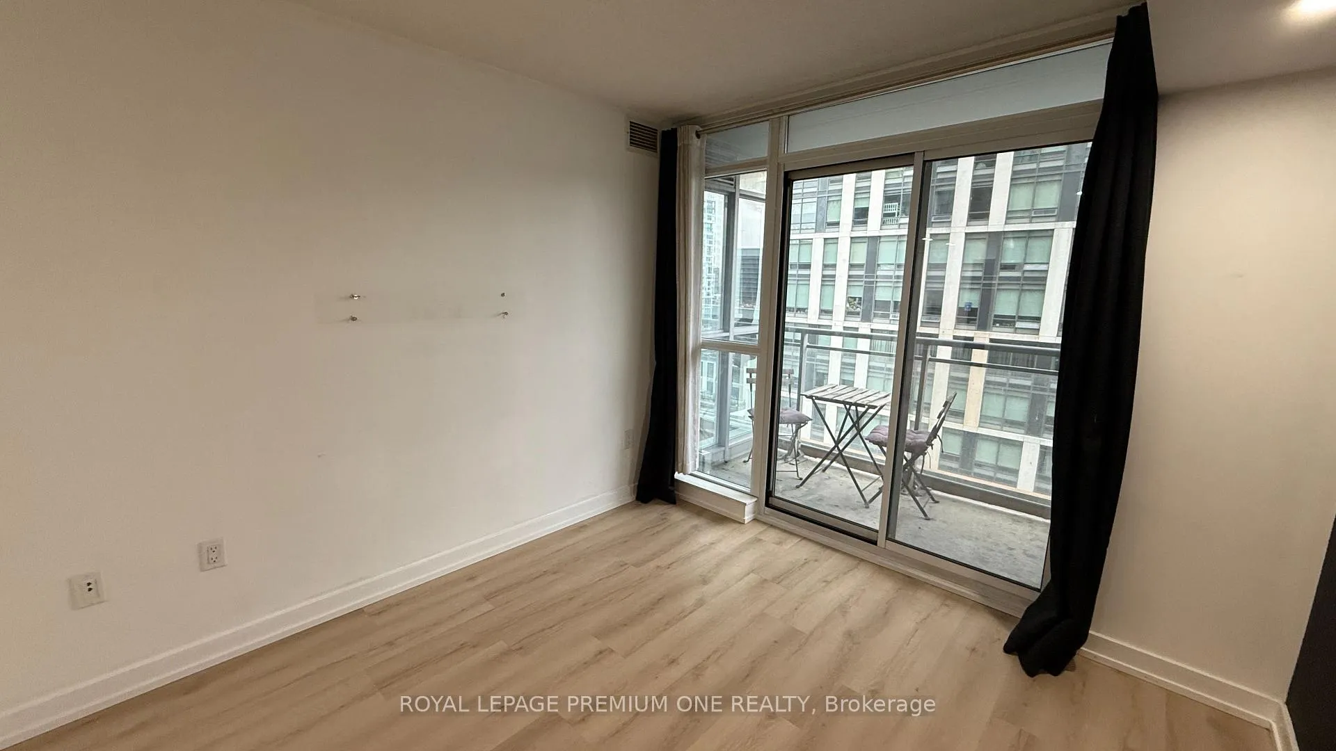 Photo 19 of Unit 909, 151 Dan Leckie Way, Toronto, Waterfront Communities — HOMEH