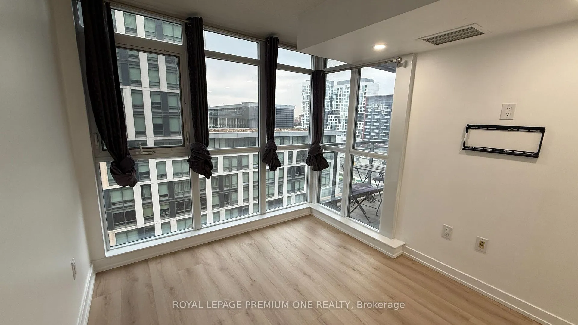 Photo 21 of Unit 909, 151 Dan Leckie Way, Toronto, Waterfront Communities — HOMEH