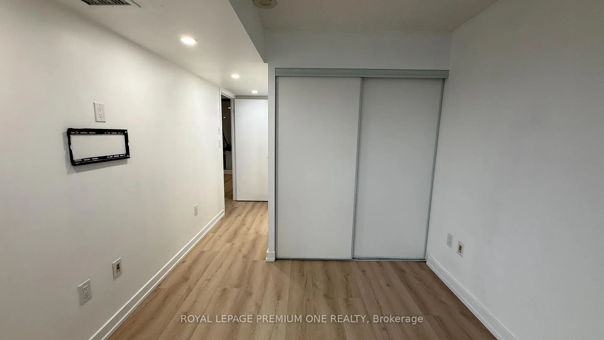 Photo 27 of Unit 909, 151 Dan Leckie Way, Toronto, Waterfront Communities — HOMEH