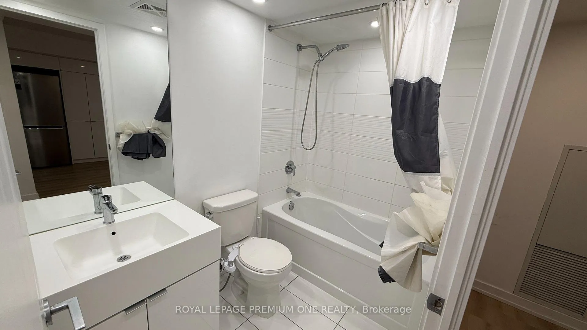 Photo 28 of Unit 909, 151 Dan Leckie Way, Toronto, Waterfront Communities — HOMEH