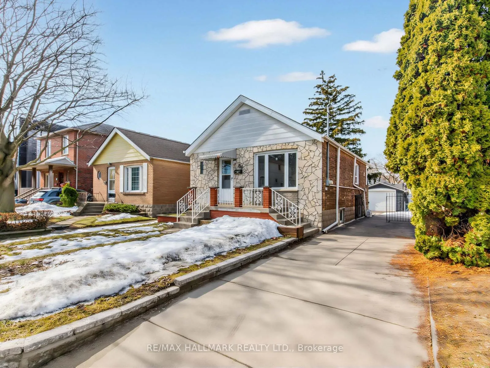 Photo 2 of 84 St Hubert Avenue, Toronto, East York — HOMEH