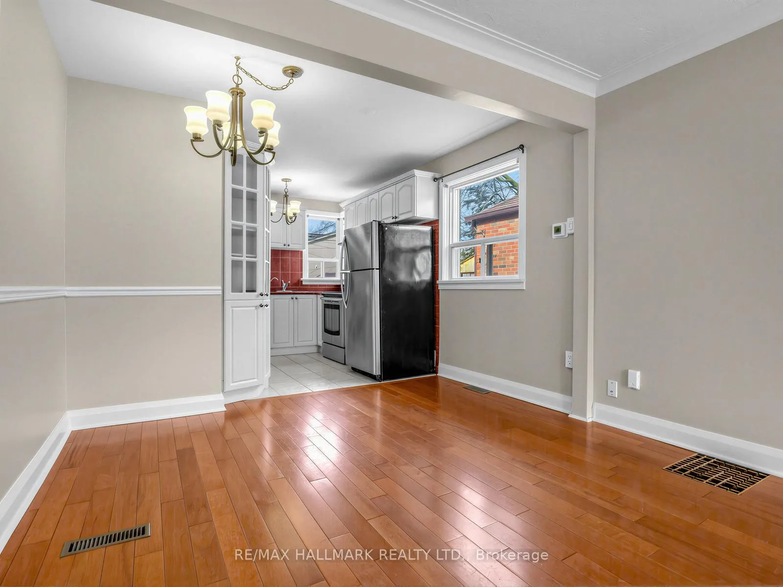 Photo 5 of 84 St Hubert Avenue, Toronto, East York — HOMEH