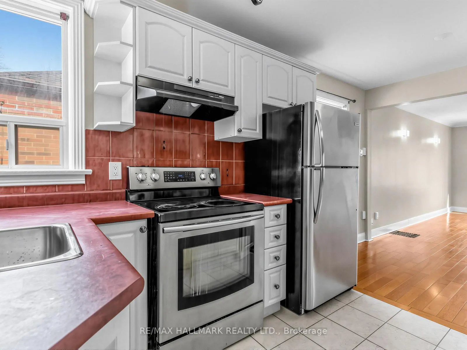 Photo 6 of 84 St Hubert Avenue, Toronto, East York — HOMEH