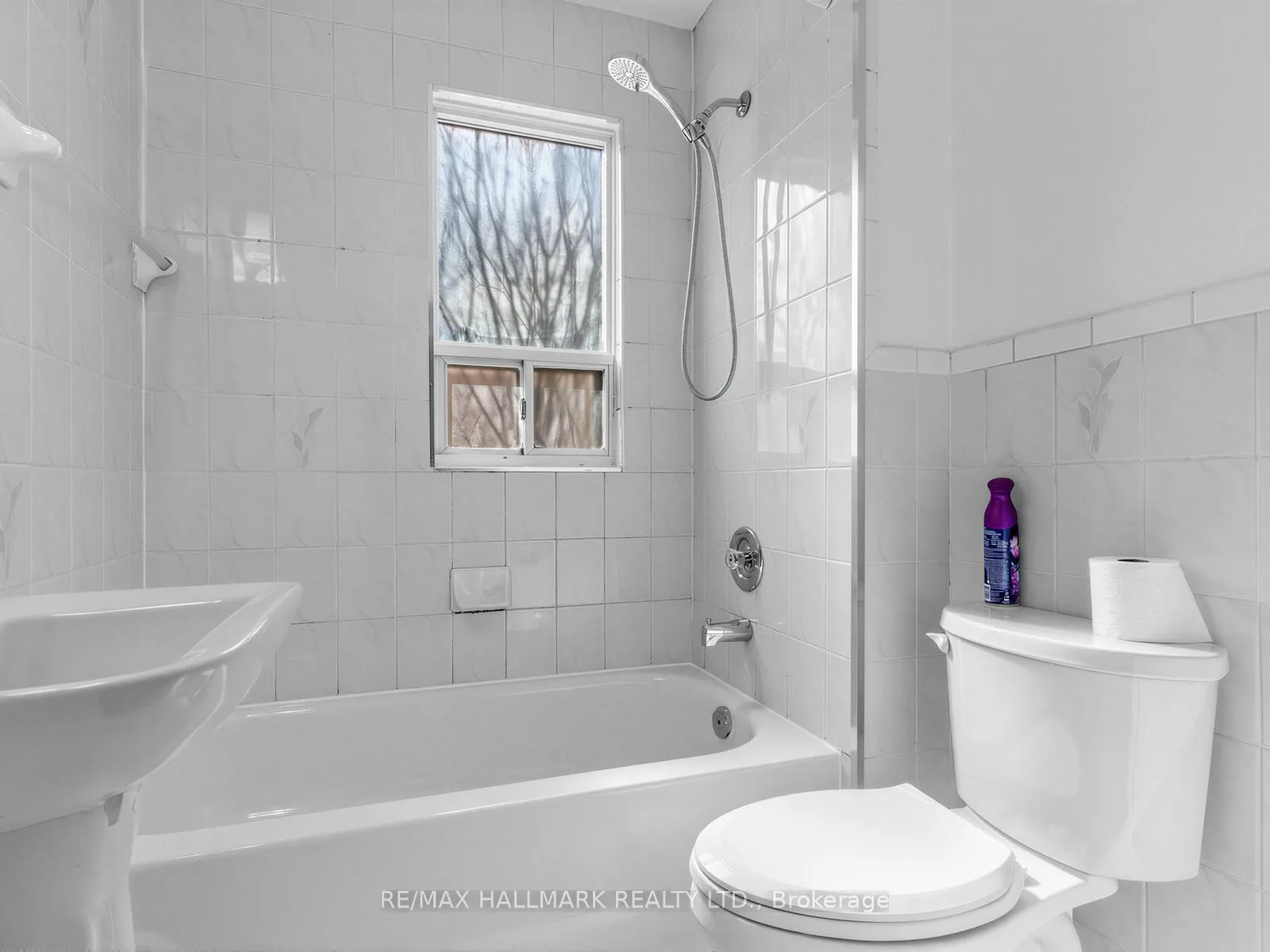 Photo 11 of 84 St Hubert Avenue, Toronto, East York — HOMEH