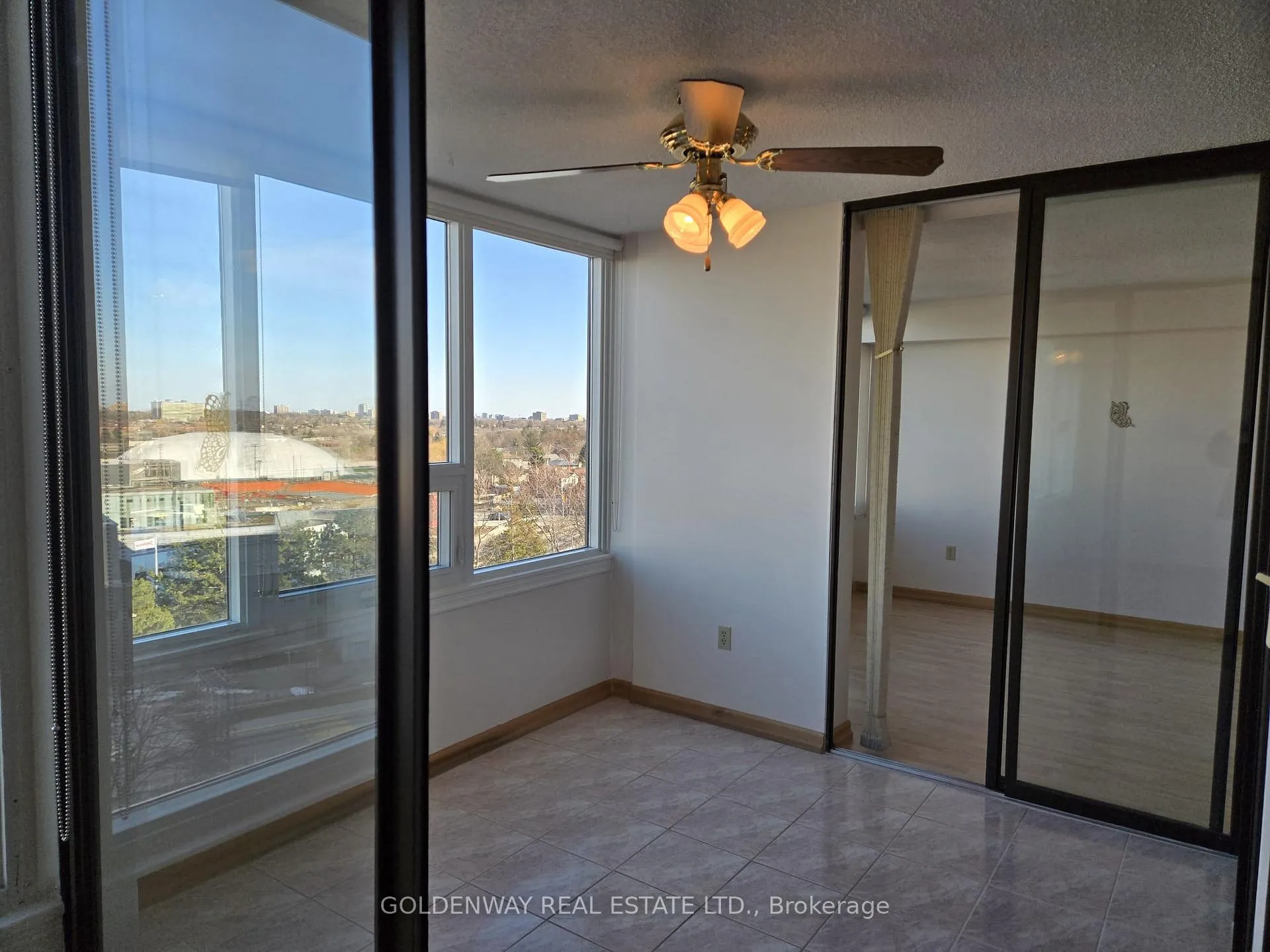 Photo 13 of Unit 808, 55 Skymark Drive, North York, Hillcrest Village — HOMEH