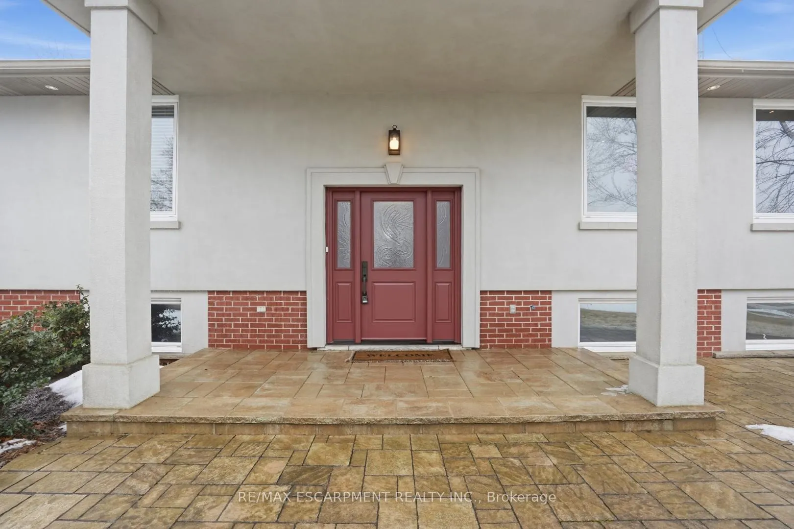 Photo 4 of 9389 Chippewa Road W, Hamilton, Rural Glanbrook — HOMEH