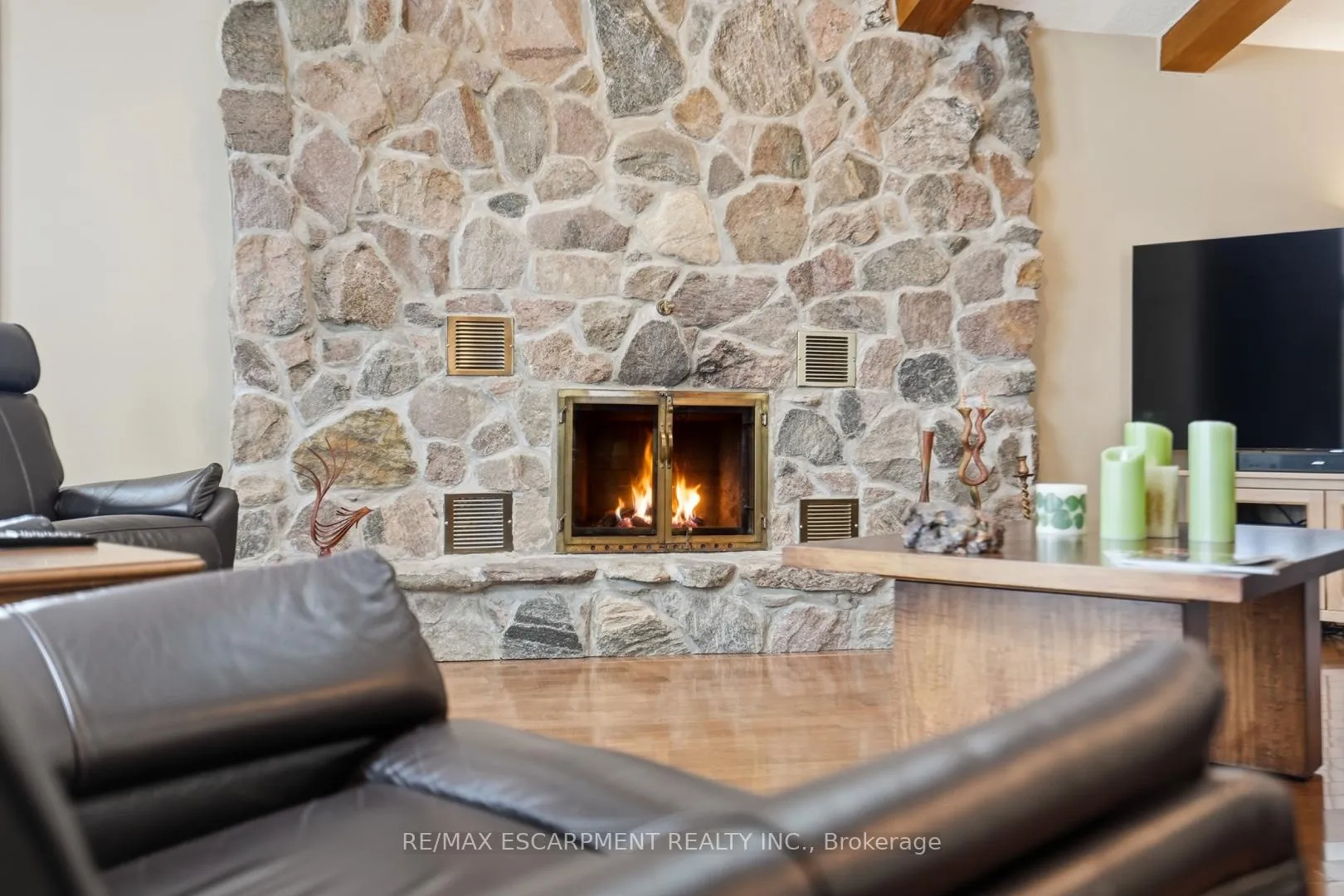 Photo 10 of 9389 Chippewa Road W, Hamilton, Rural Glanbrook — HOMEH