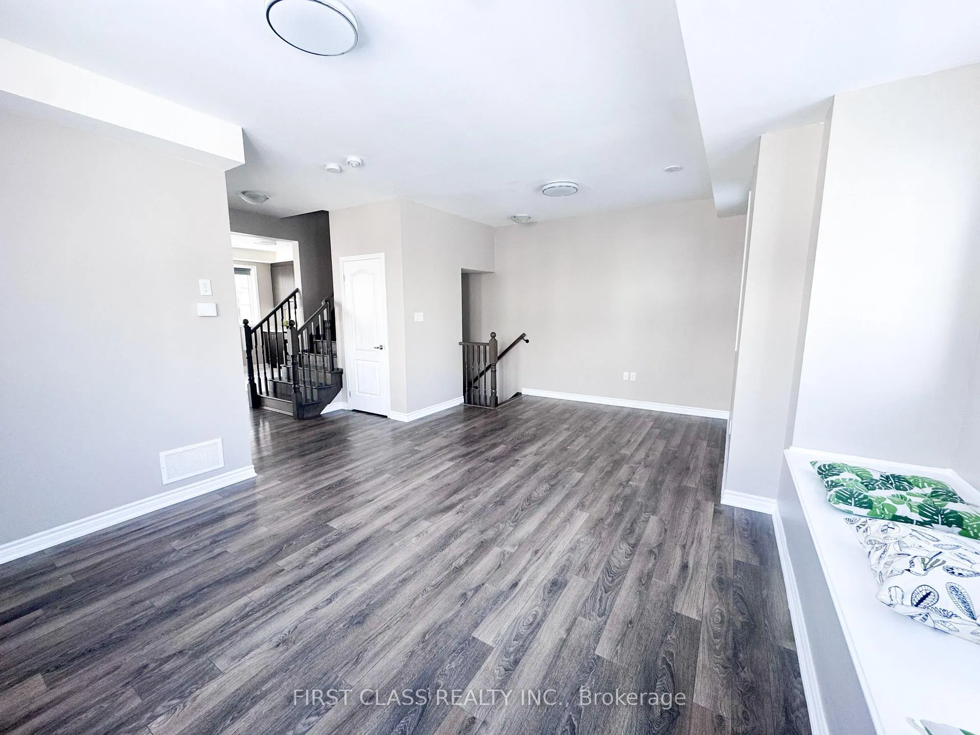 Photo 7 of 19 Thomas Swanson Street N, Markham, Cornell — HOMEH