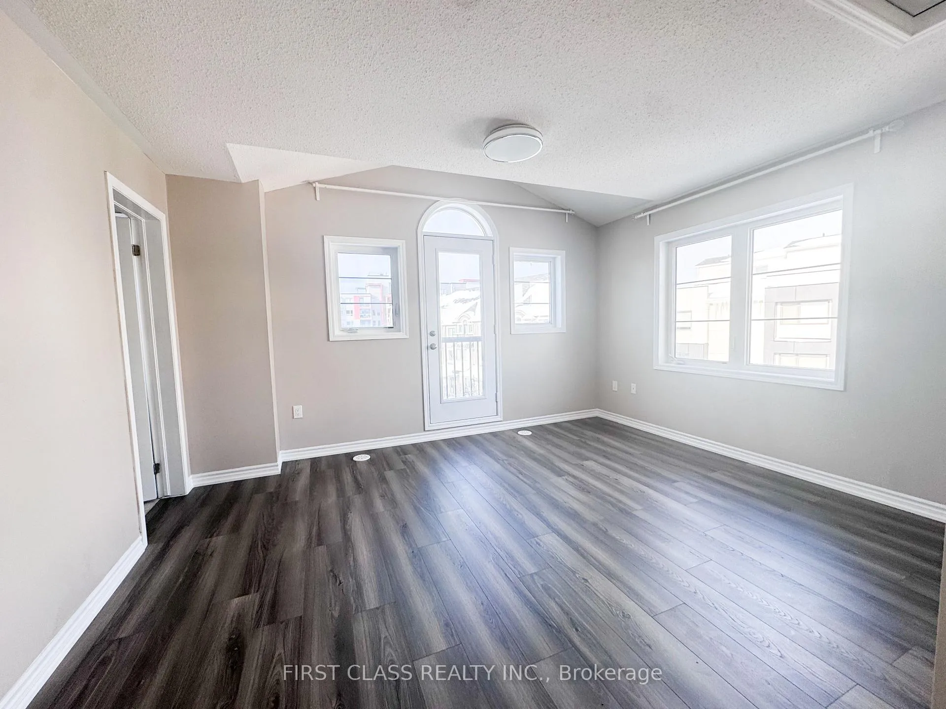 Photo 12 of 19 Thomas Swanson Street N, Markham, Cornell — HOMEH