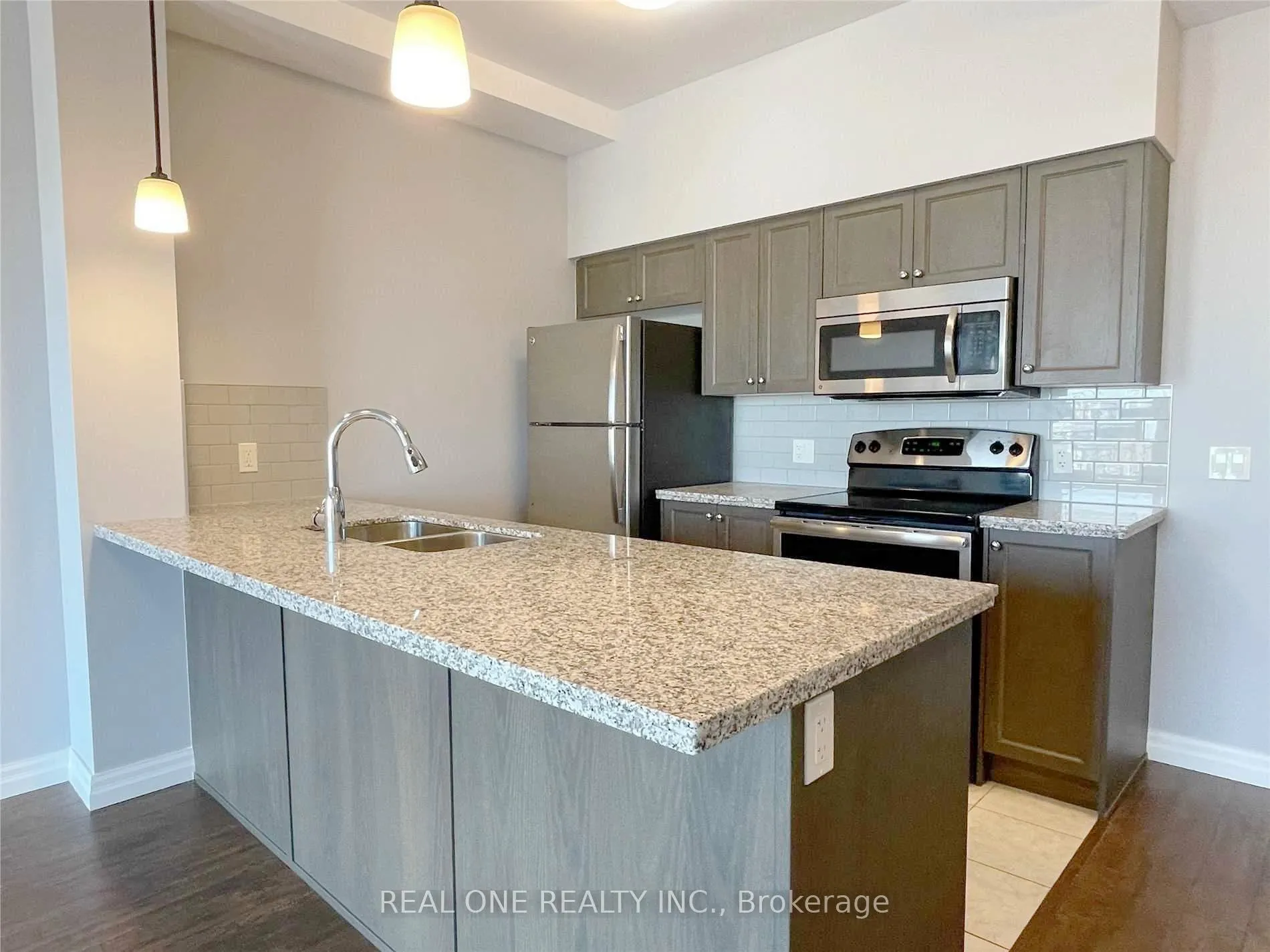 Photo 5 of Unit 603, 112 King Street E, Hamilton, Beasley — HOMEH