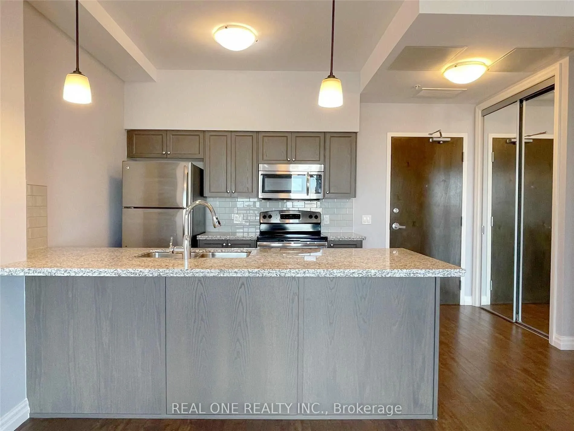Photo 6 of Unit 603, 112 King Street E, Hamilton, Beasley — HOMEH