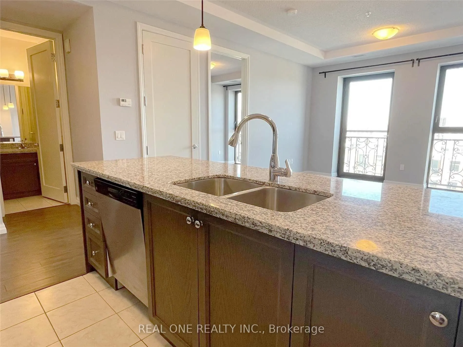 Photo 9 of Unit 603, 112 King Street E, Hamilton, Beasley — HOMEH