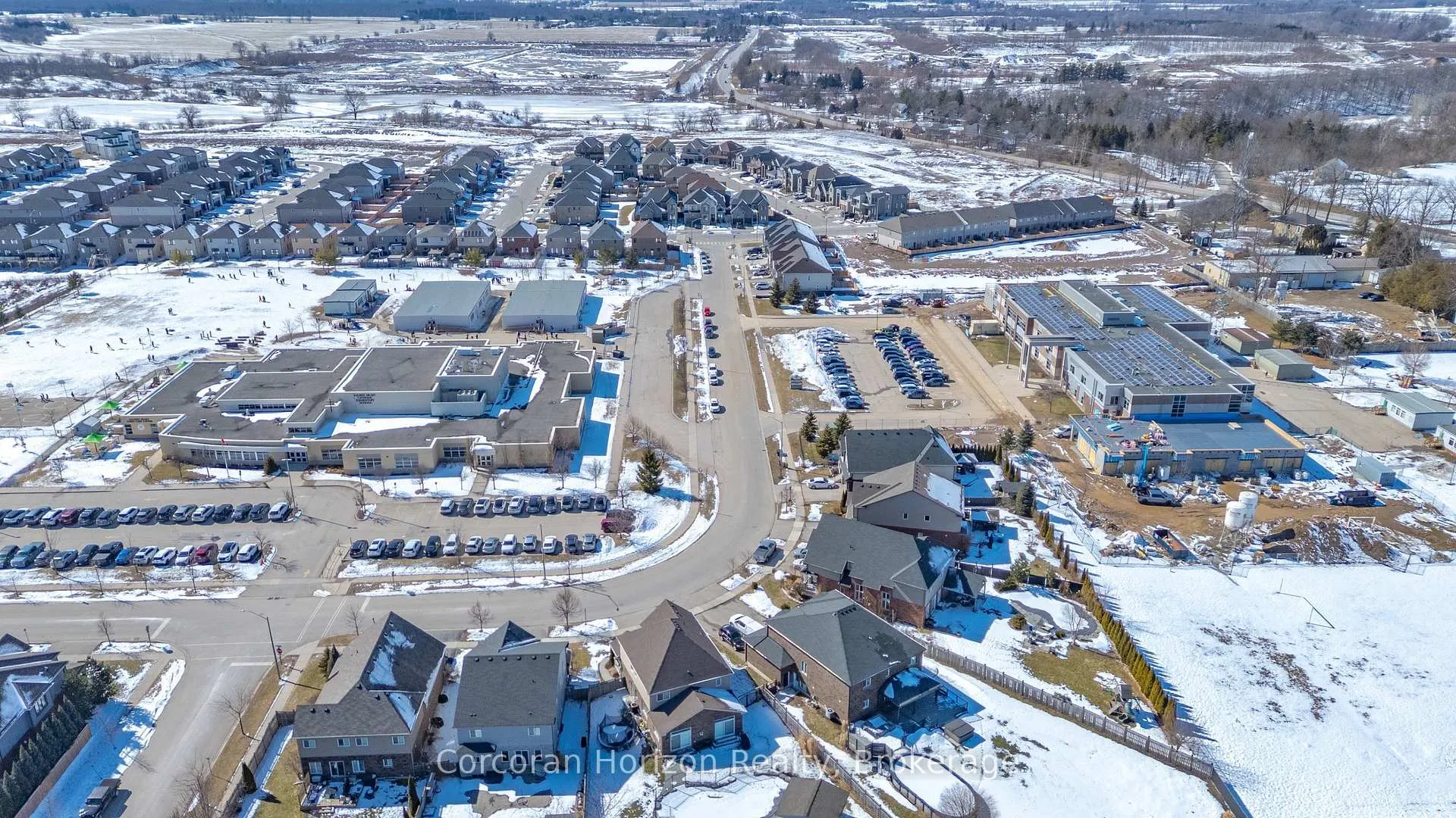 Photo 26 of 21 George Brier Drive W, Brant, Paris — HOMEH