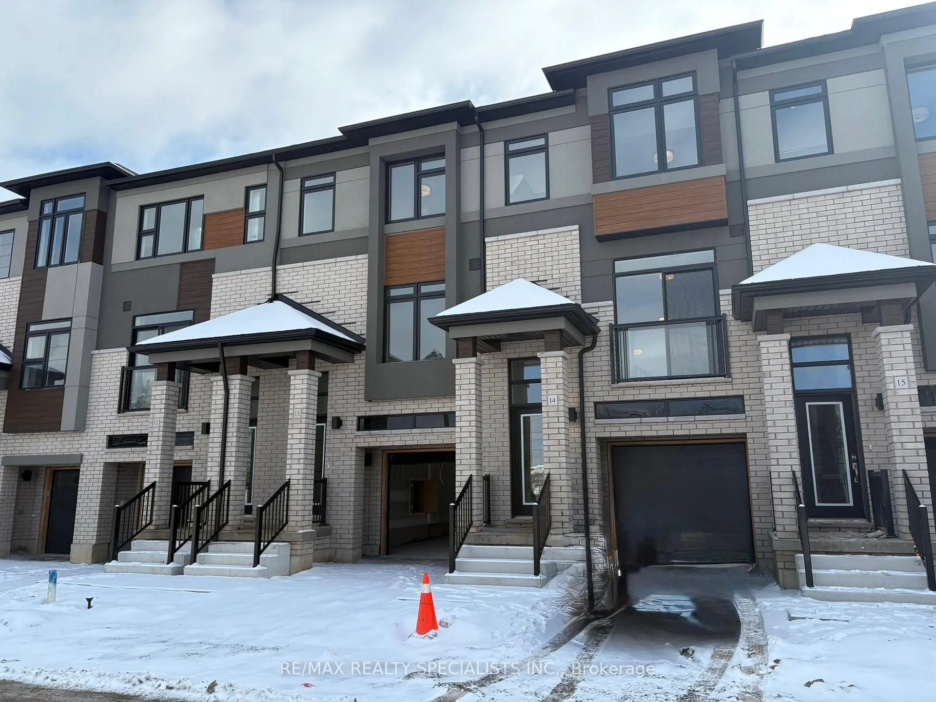 Photo 1 of Unit 15, 313 Conklin Road, Brantford — HOMEH