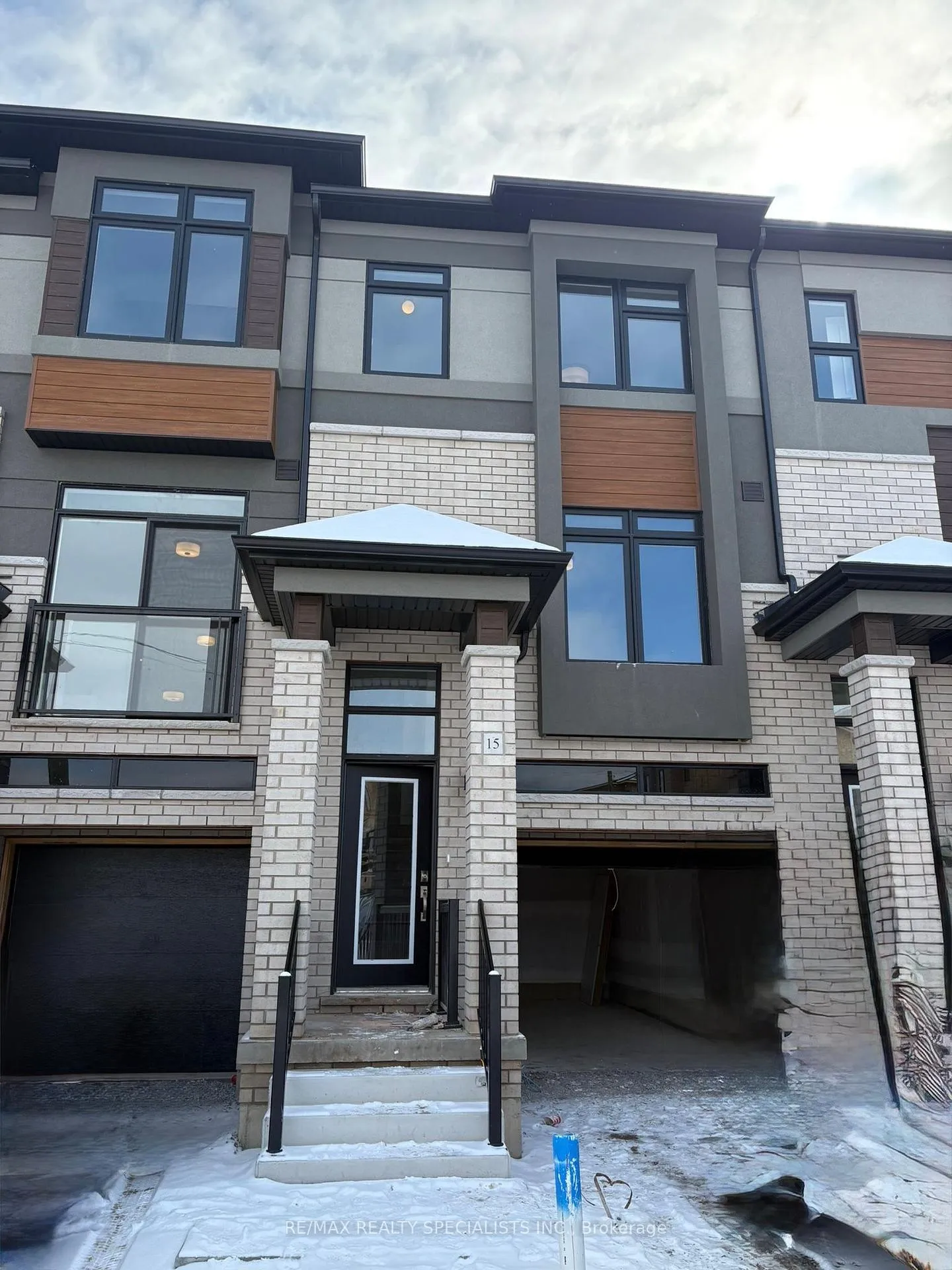 Photo 3 of Unit 15, 313 Conklin Road, Brantford — HOMEH